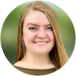 Hjordis Robinson Headshot (1)